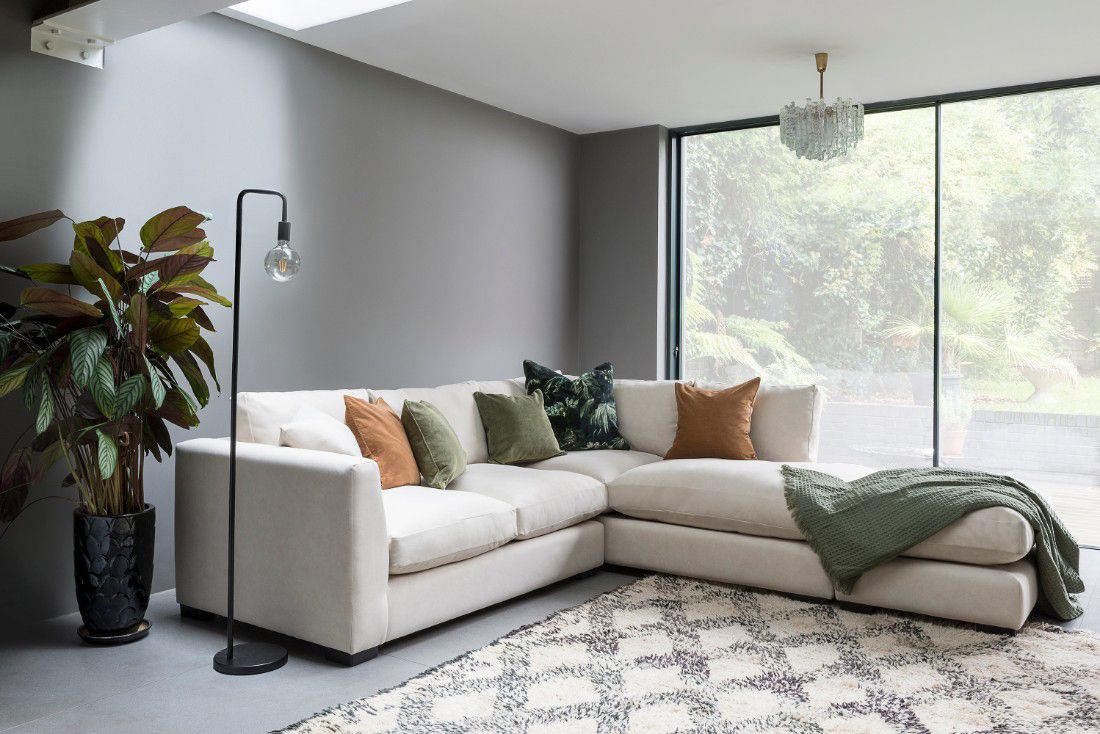 Why Corner Sofas Are the Best Choice for Families and Entertaining